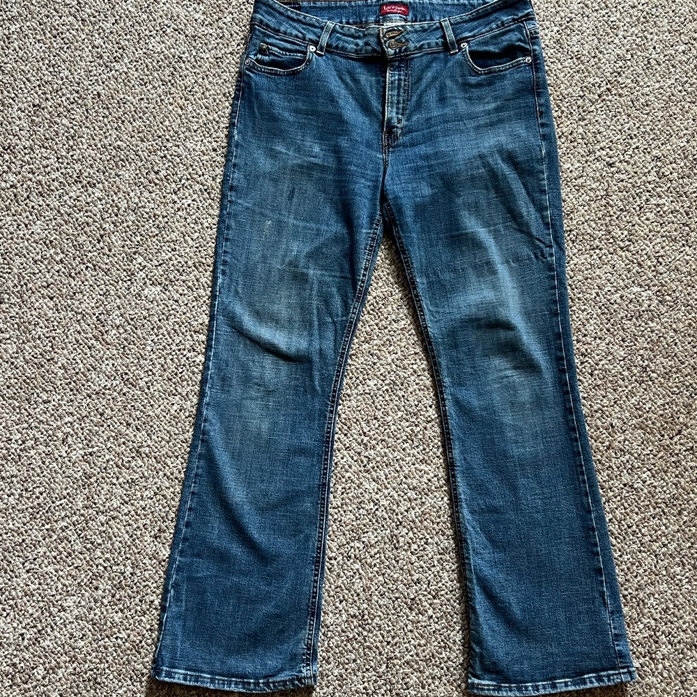 Levi Strauss Denim Jeans-Slender Boot Cut. Size 33 Waist, 30 length